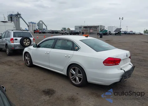 2014 Volkswagen Passat 1.8T Se z USA, uszkodzony, nr VIN 1VWBT7A30EC059814